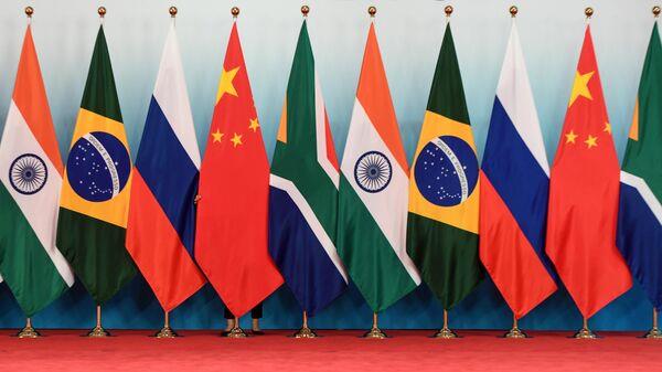 CREPUSCULO DE LOS IDOLOS: POR QUE LOS BRICS ECLIPSARAN A OCCIDENTE