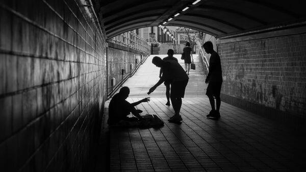 REVELAN QUE MAS DE UN CUARTO DE LA POBLACION DE ESPANA EN RIESGO DE POBREZA