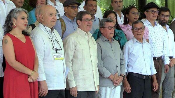 DIALOGOS DE PAZ DEL GOBIERNO COLOMBIANO Y EL ELN EN CUBA: 