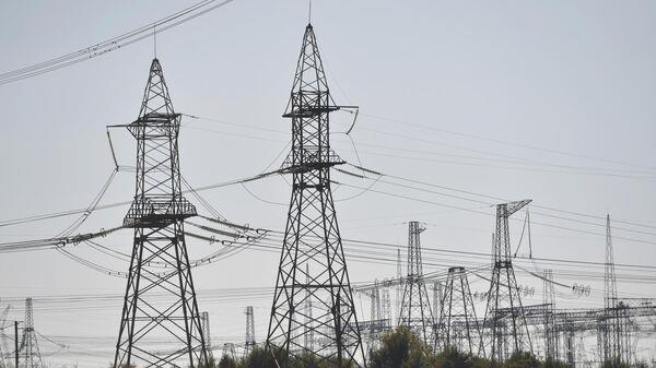 OPERADOR DE ELECTRICIDAD EN ECUADOR EVALÚA POSIBILIDAD DE BAJAR FRANJAS DE APAGONES